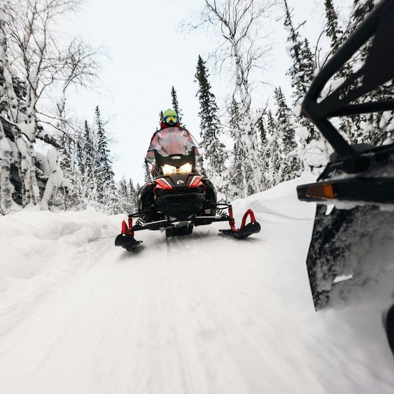 snow mobile