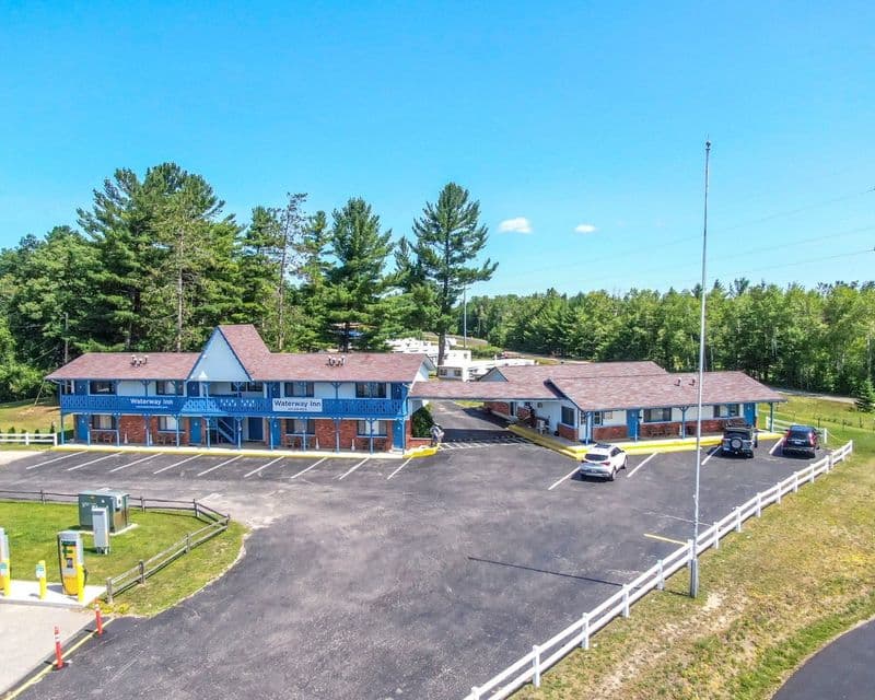 Waterway Inn